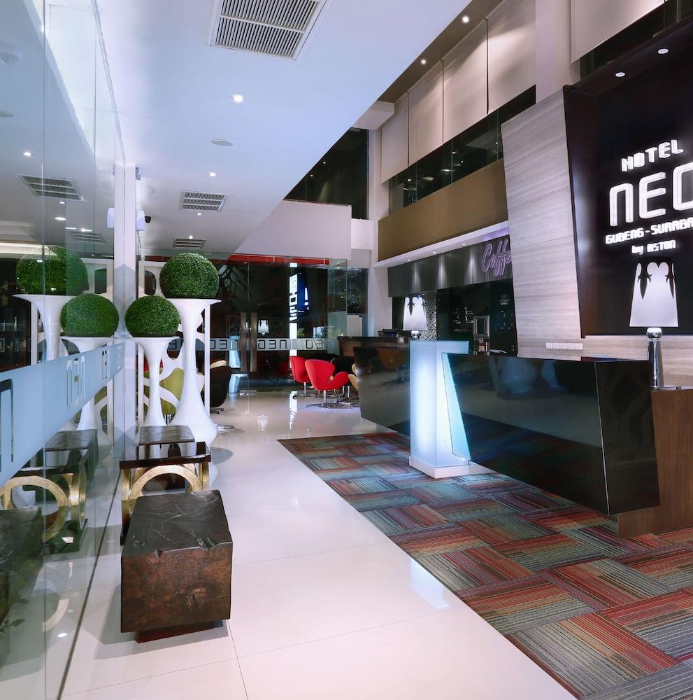 Hotel Neo Gubeng By Aston Sorabaya Extérieur photo