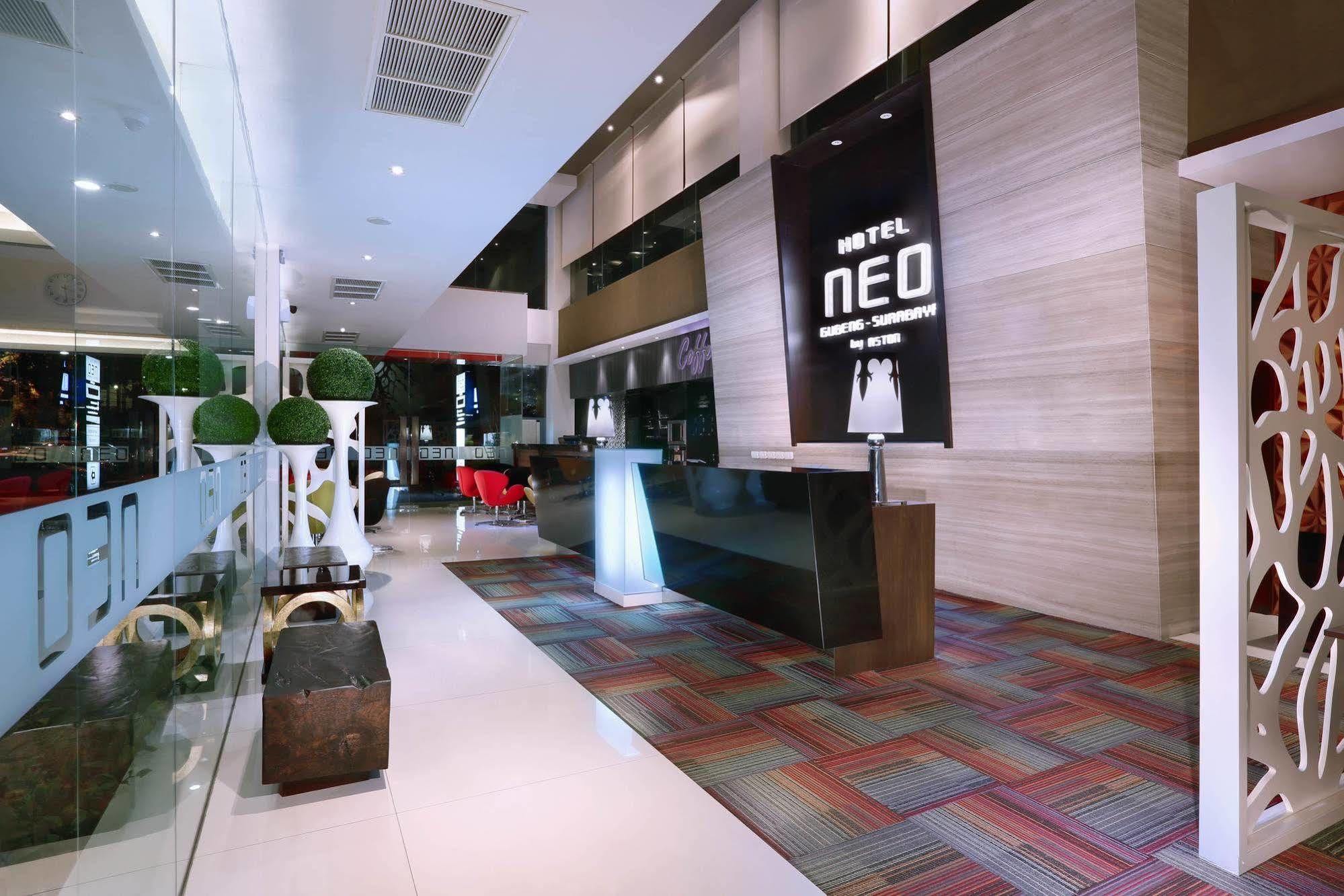 Hotel Neo Gubeng By Aston Sorabaya Extérieur photo
